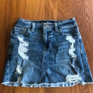 Hollister 00 High-Rise Skirt